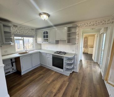 1 bedroom park home to rent - Photo 4