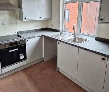 2 bedroom flat to rent - Photo 6