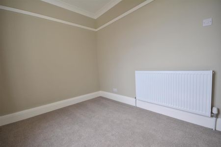 183 Chesterfield Road, Matlock, Derbyshire, DE4 3GA - Photo 5