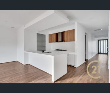 21 Isaacs Street, Deanside, Vic 3336 - Photo 4