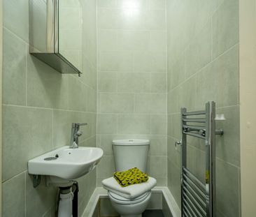 3 VICTORIA ROAD Leeds - LS6 1AS - Photo 3