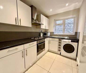 Simons Court, Lovelace Road, Surbiton, Surrey, KT6 flat to rent - Photo 4