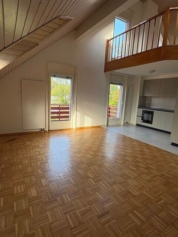 Superb 5-room duplex apartment in Tolochenaz - Photo 3