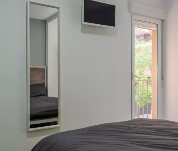 Single Bed in Room in a shared 5-bedroom apartment for rent in Ciut... - Photo 6