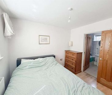 High Street, Uckfield, TN22 - Photo 1