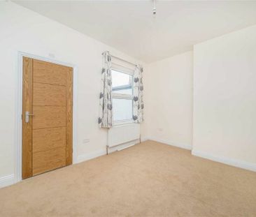 St. Leonards Road East Sheen, SW14 - Photo 6