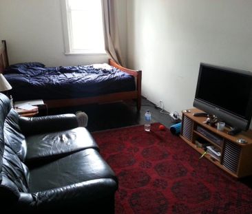 Crows Nest - Photo 2