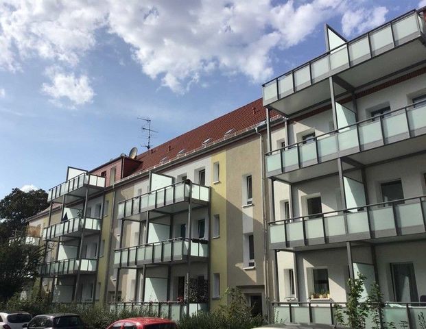 Schöne Wohnung mit Balkon in zentraler Lage - Photo 1