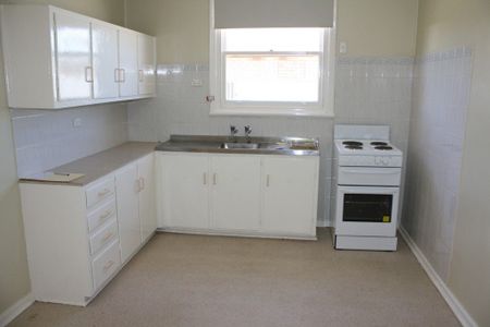 Neat and Tidy Maisonette - Photo 2