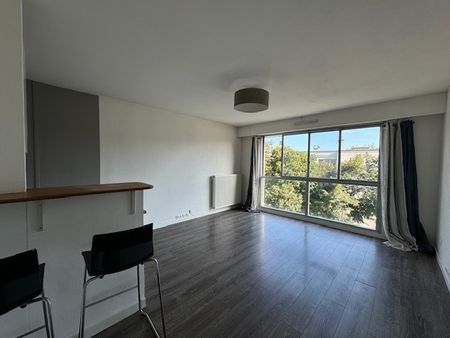 Location Appartement 1 pièce 28m² VILLE D AVRAY 92410 - Photo 2