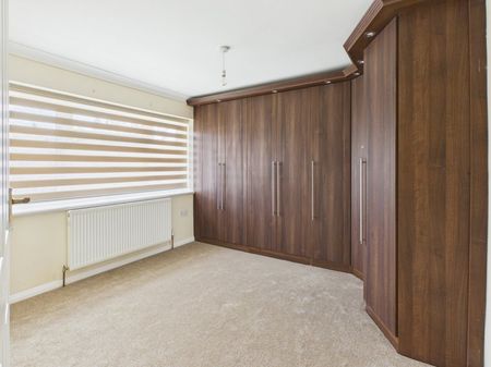Hazell Way, Stoke Poges, Buckinghamshire,SL2 - Photo 5
