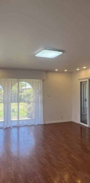 Fabulous Four Bedroom House! - Photo 1