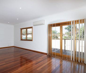 Lovely 4 Bedroom family home in prime location - Photo 6