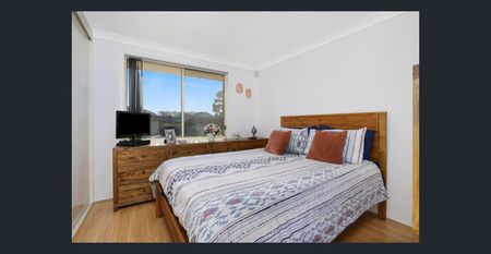 Neat Home in a quiet street - Photo 3