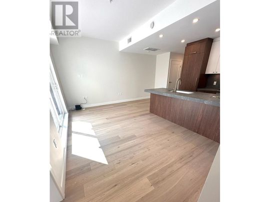 2xx 5007 ASH STREET, Vancouver, British Columbia - Photo 1