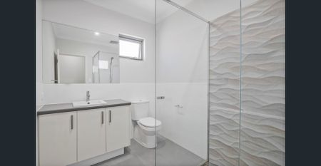 Front Villa for Lease - Modern Comfort & Style! - Photo 3