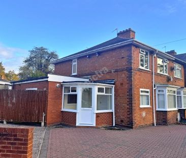 3 bedroom semi-detached house to rent - Photo 2