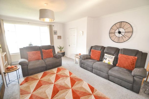 3 bedroom detached house to rent - Photo 1