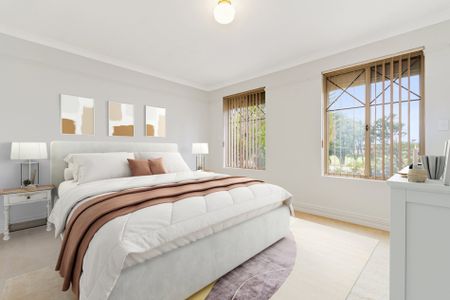 Spacious family home opposite parklands - Photo 4