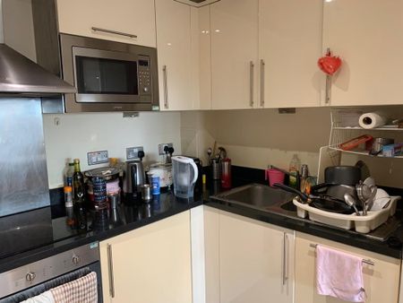 1 Bed Flat, Raphael House, IG1 - Photo 4