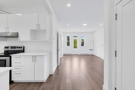 5235 Chemin de la Côte Saint Luc apartment — Montréal, QC (2-Bedroom) - 2 Bedroom - Photo 4