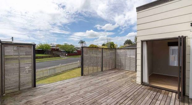 Large Family home - Ready to move in - Photo 1