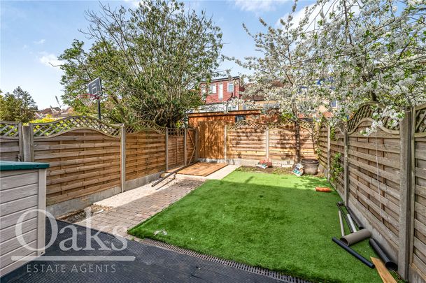 Waverley Road, South Norwood, London - Photo 1