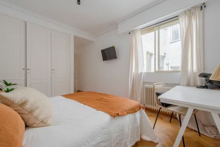 Calle de San Ernesto, Madrid, Community of Madrid 28002 - Photo 3