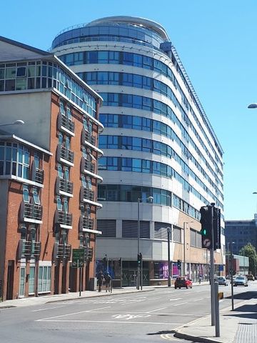 1 Bed Flat, Marco Island, NG1 - Photo 3
