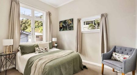 4-Bedroom, 2-Bathroom Home in Aro Valley - Photo 4