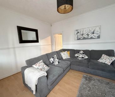 Price £995 pcm - Available Now - Unfurnished - Photo 4