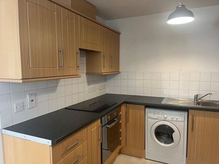 2 bedroom flat to rent - Photo 4