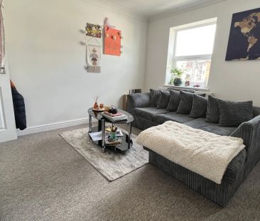 1 bed flat to rent in Newgate Mews, , BH2 - Photo 1