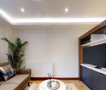 Apt 5, Live Oasis Piccadilly - Photo 1