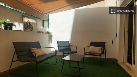 2 room luxury Flat for rent in Alicante, Valencia - Photo 3