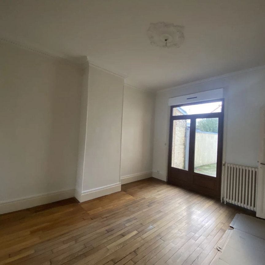 Location Maison 7 pièces 169 m2 à Saint-Quentin - Photo 1