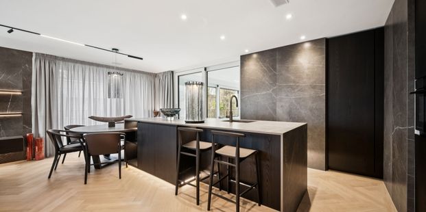 Luxuriöser Erstbezug: Möbliertes Wohnen in Bestlage am Zürichberg - Photo 1