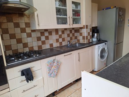 Room in a Shared House, Briar Road, SW16 - Photo 5