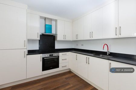 1 bedroom flat to rent - Photo 5