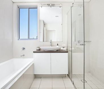 BRIGHT & AIRY MODERN 2 BEDROOM UNIT - Photo 4