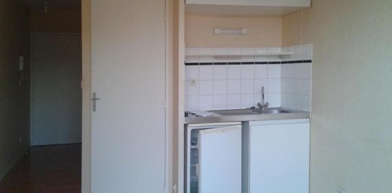 Studio - proche Facultés et Petit Port - d'une surface de 19,93 m² - Photo 2