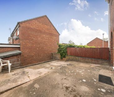 2 bedroom semi-detached house to rent - Photo 6