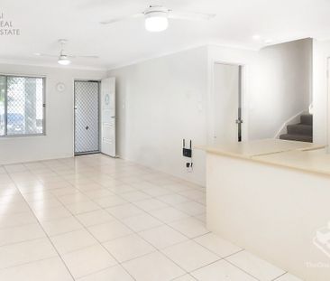 Three Bedrooms Townhouse in Loganlea Heart - Photo 1