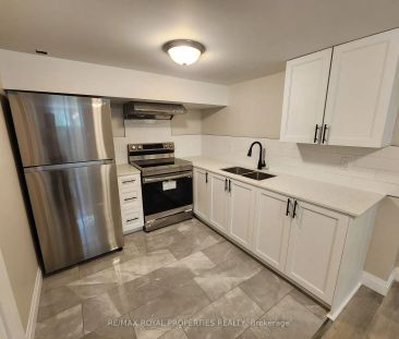 Detached Home For Lease | X8392852 - Photo 4