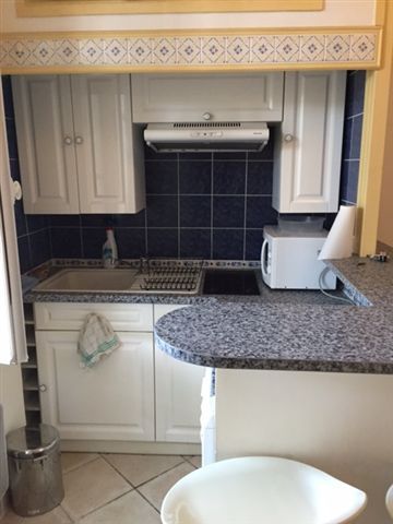 2P MEUBLE 24.17M² AV DE PARIS Versailles (78000) - Photo 2
