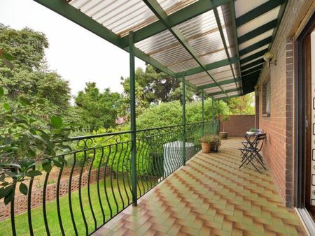 5 BEDROOMS, 3 BATHROOMS, A HUGE OPPORTUNITY!! - Photo 3
