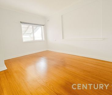 Private & Peaceful Living in a Prime Dandenong Location - Photo 3