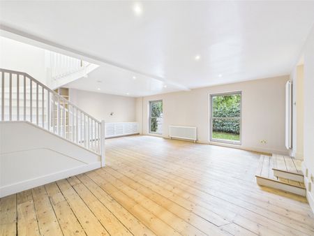 Petersham Road, Richmond, Surrey, TW10 - Photo 4