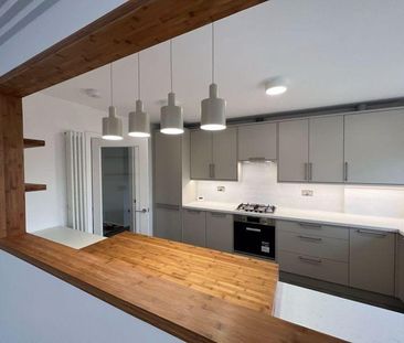 3 bedroom apartment to rent - Photo 6