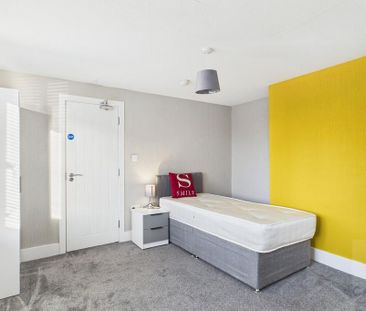 4 bedroom house of multiple occupation to rent - Photo 2
